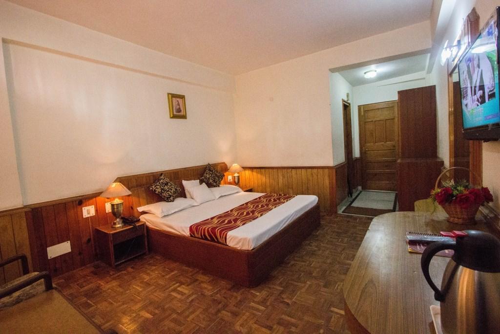 Hotel Khushboo Resorts Manali (Himachal Pradesh)